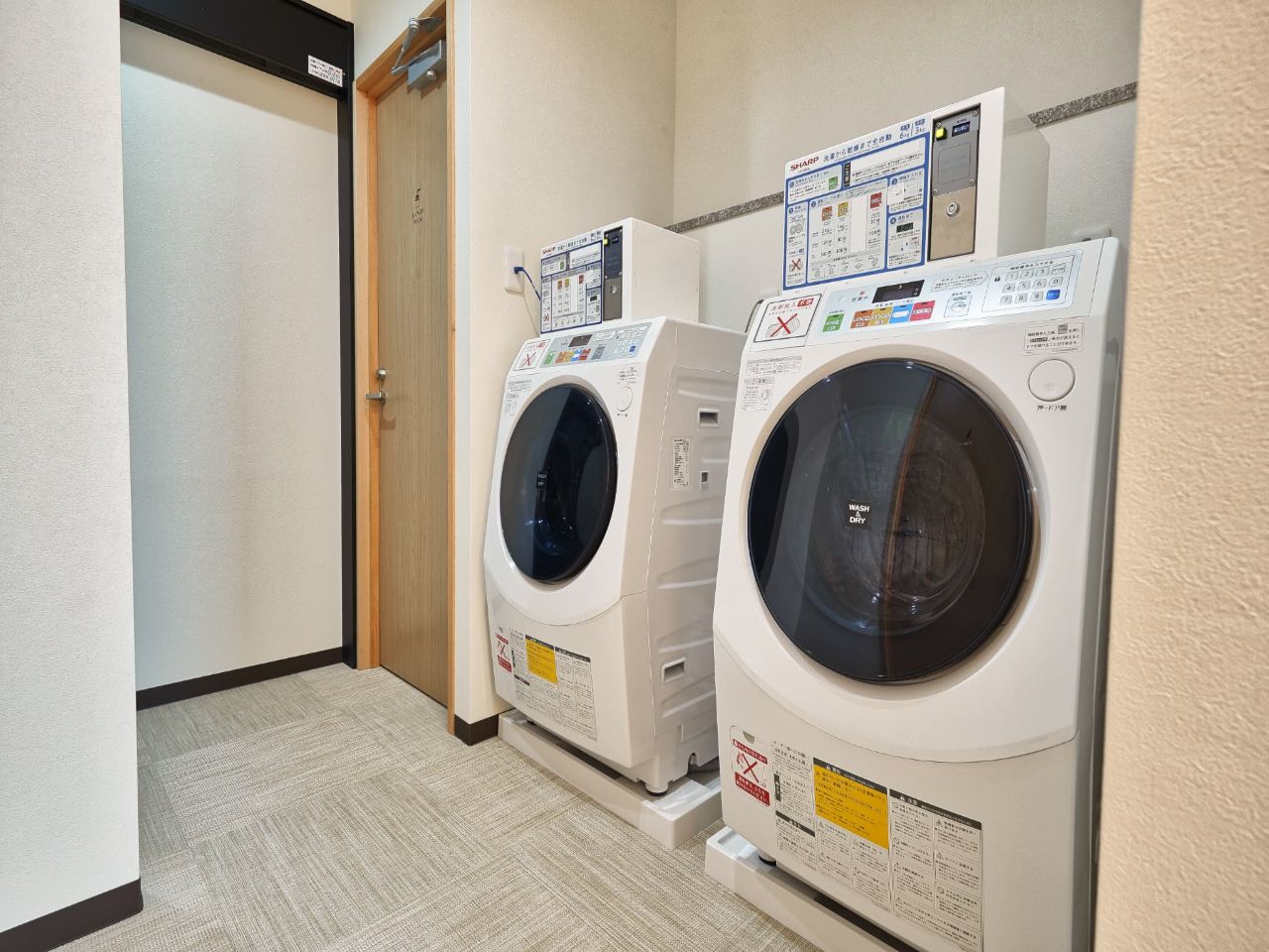 大浴場にランドリー（洗剤自動投入）を設置。 暗証番号で管理できるのでセキュリティも安心です。